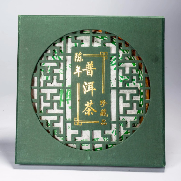 Pu-Erh Green Beeng Cha 357 g (w opakowaniu prezentowym)